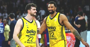 Olympiakos ve Fenerbahçe Beko Çarpışması: Maç Zamanı, Saat ve Yayın Kanalı!